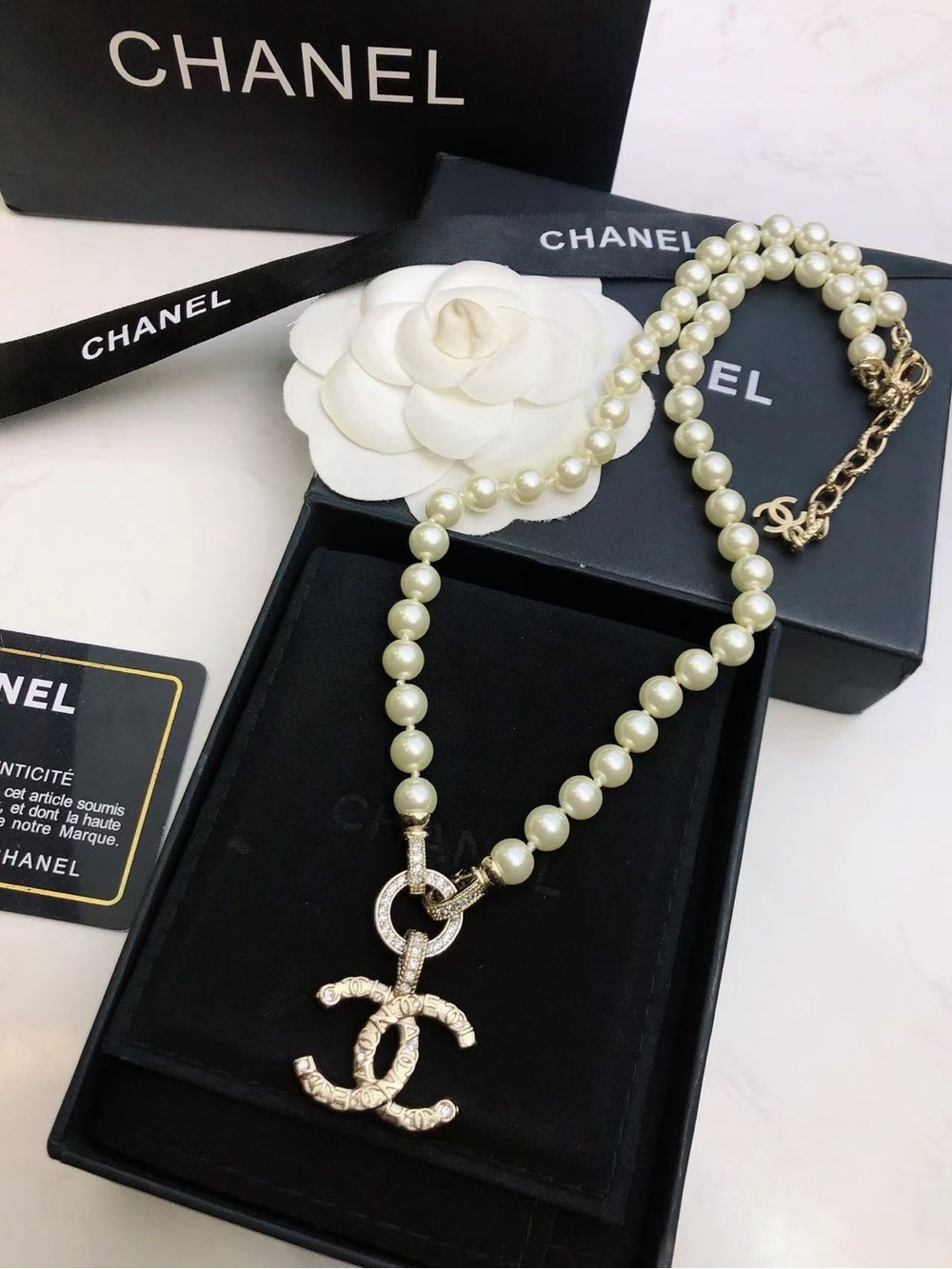 Chanel Pearl CC Pendant Necklace – Timeless Luxury Statement Piece